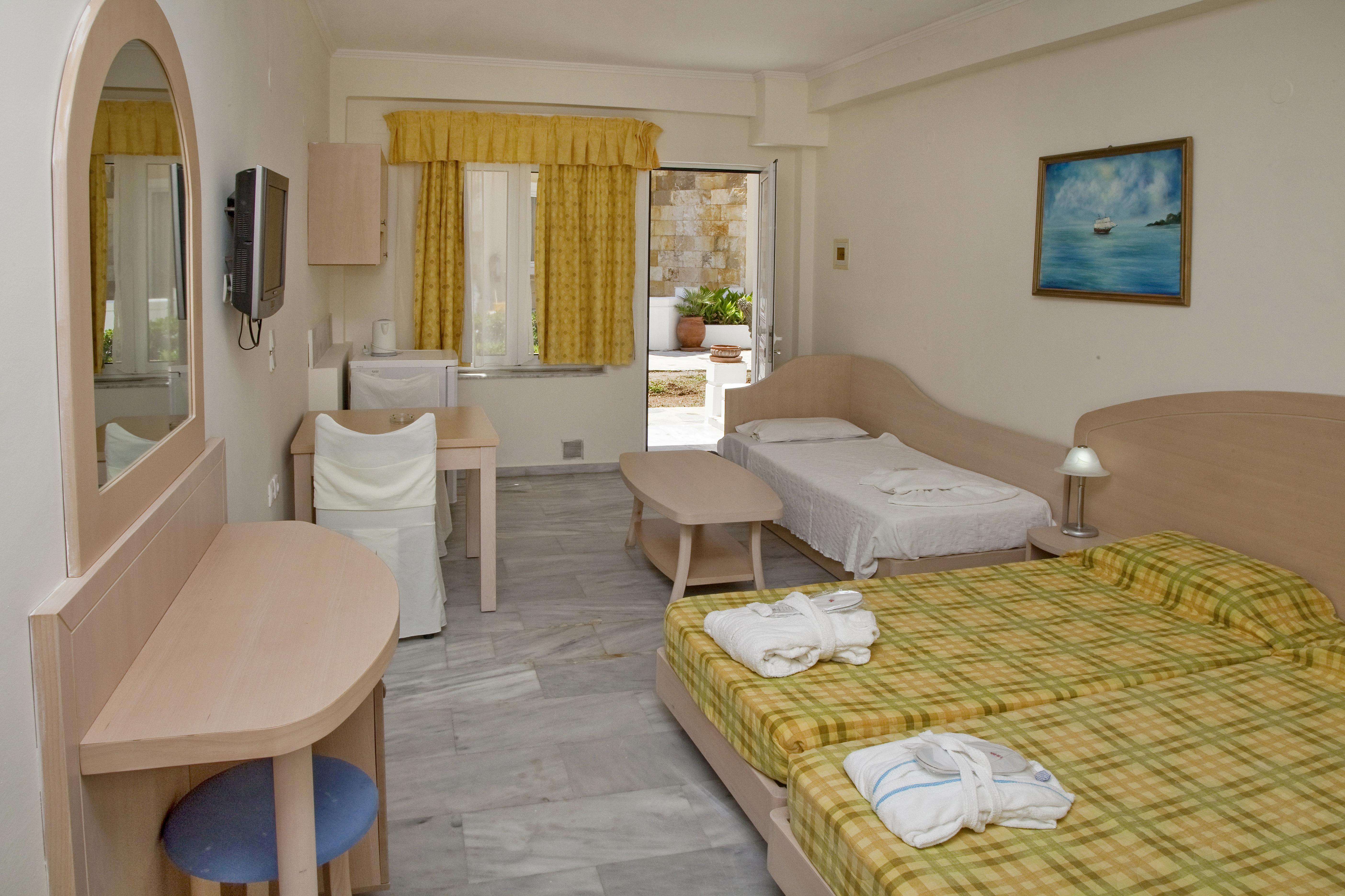 Jo An Beach Hotel Adelianos Kampos Luaran gambar