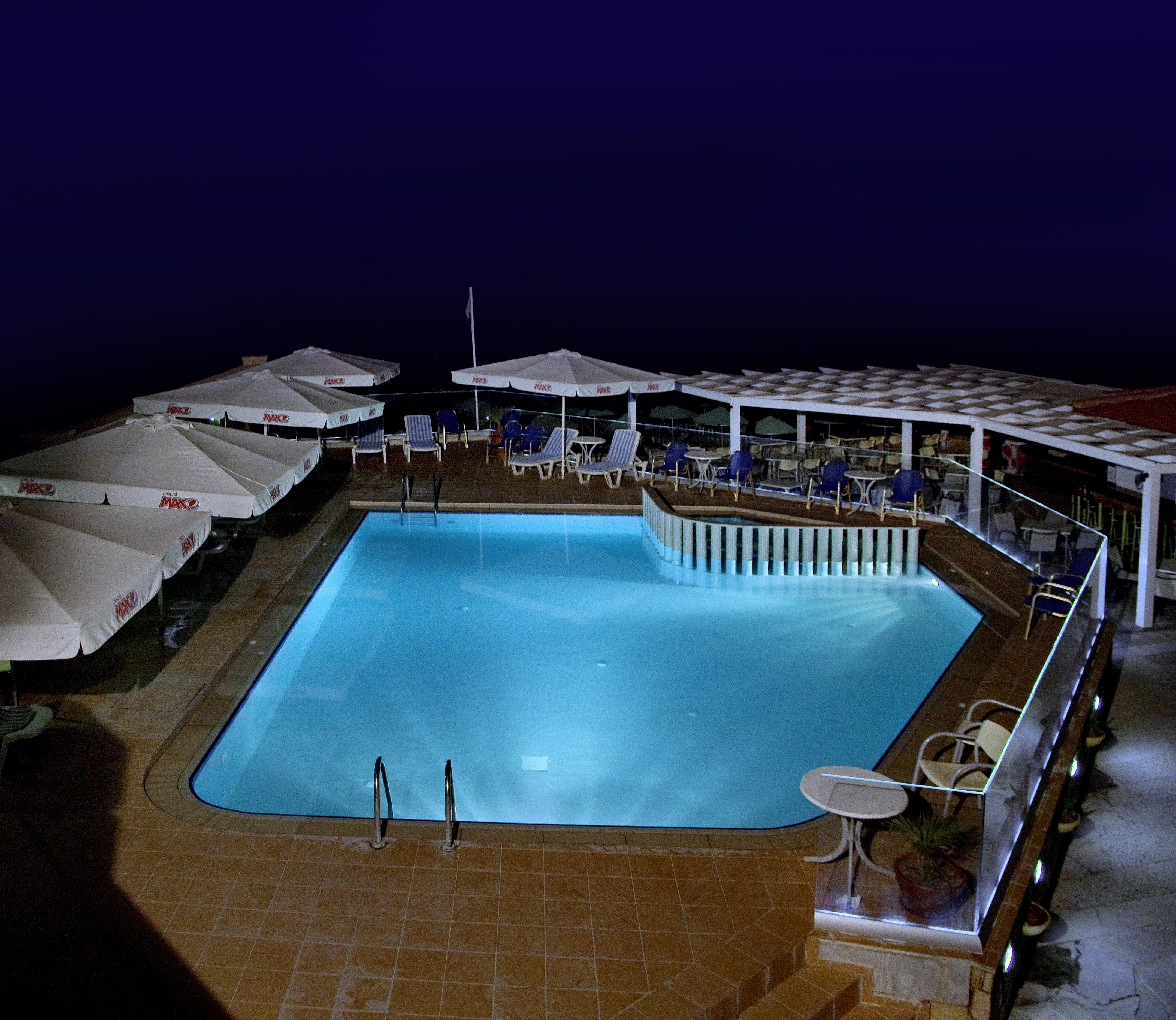 Jo An Beach Hotel Adelianos Kampos Luaran gambar