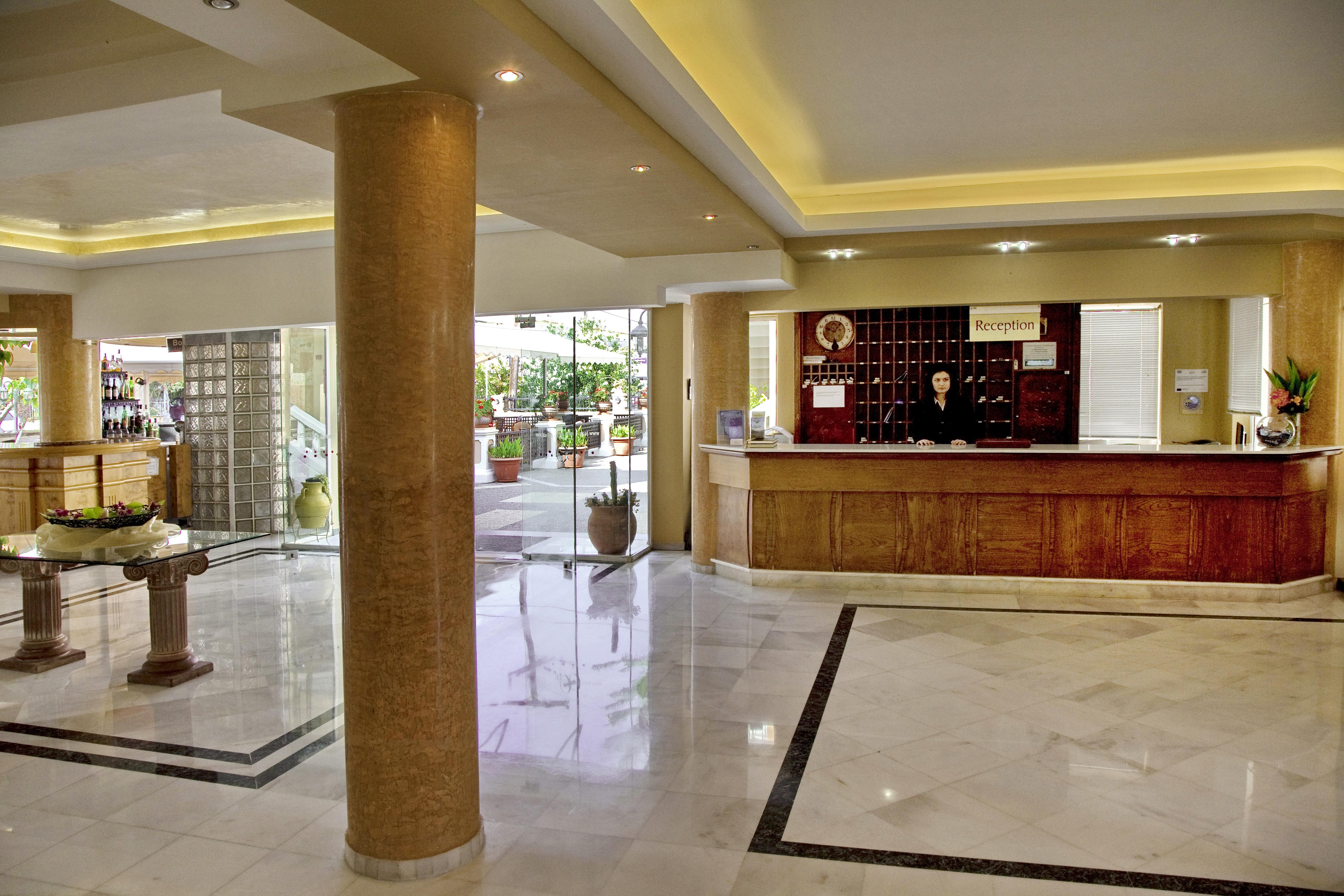 Jo An Beach Hotel Adelianos Kampos Luaran gambar