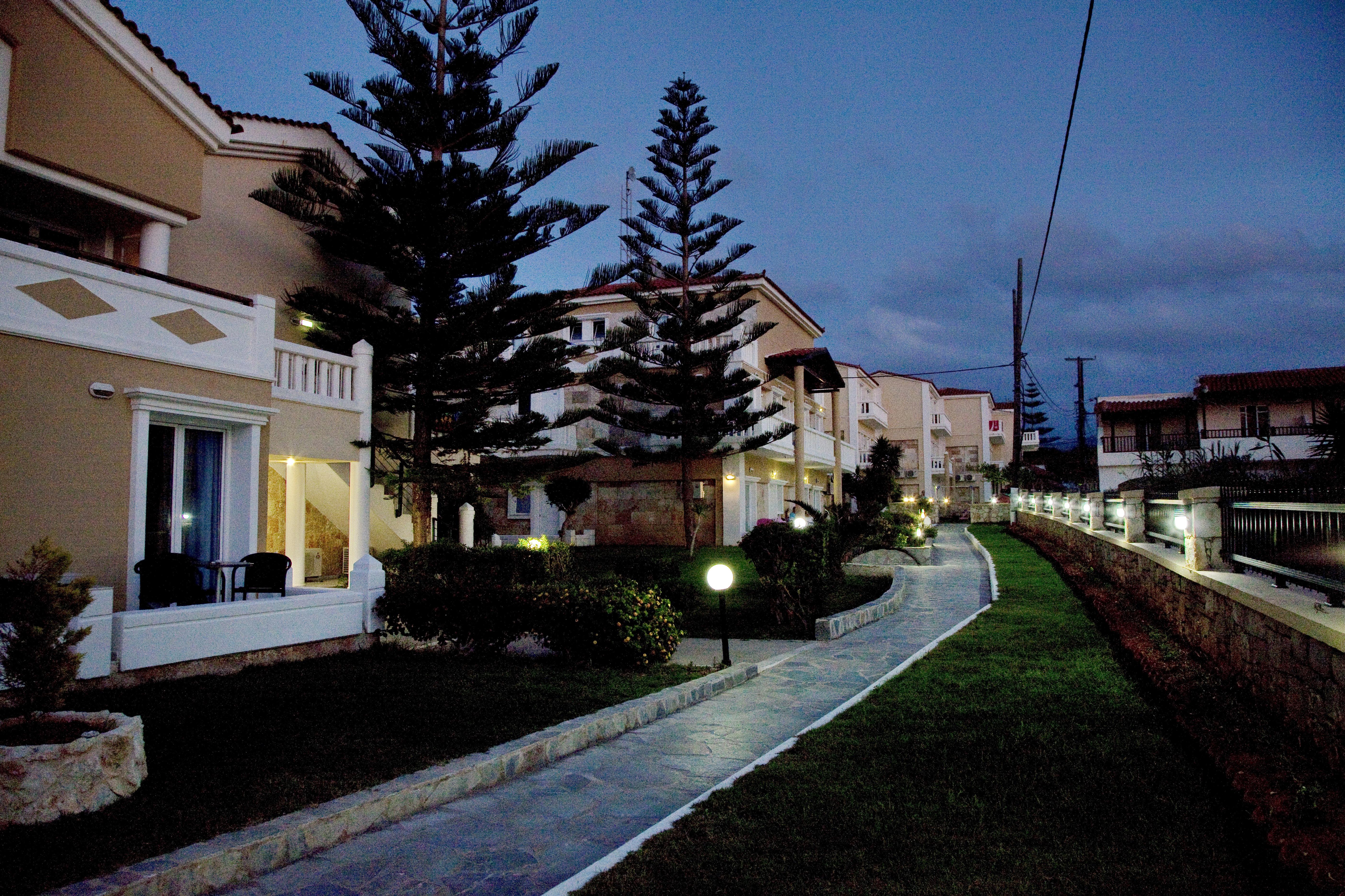 Jo An Beach Hotel Adelianos Kampos Luaran gambar