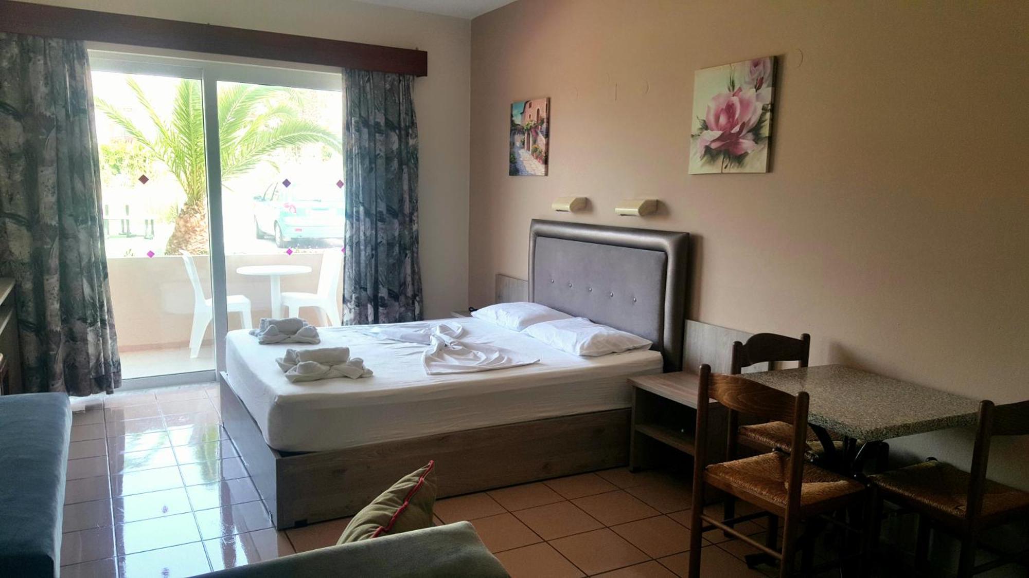 Jo An Beach Hotel Adelianos Kampos Luaran gambar